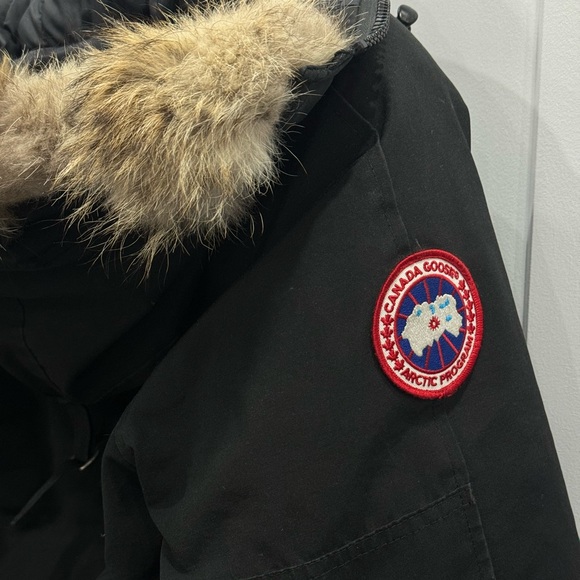 Canada Goose Men’s Bomber Jacket (Black, Size S/P) - Picture 4 of 10